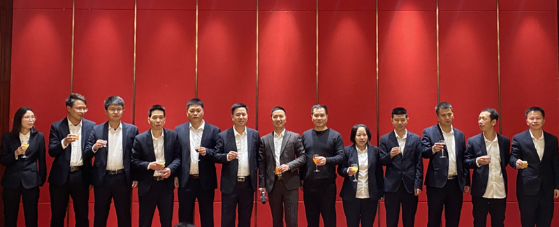 1673677362104717.jpg 敬酒1.jpg